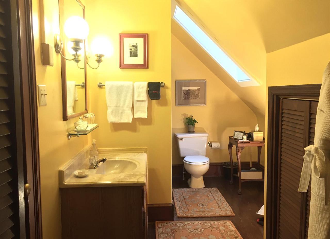 The Lancaster Bed And Breakfast Fertility Exterior photo